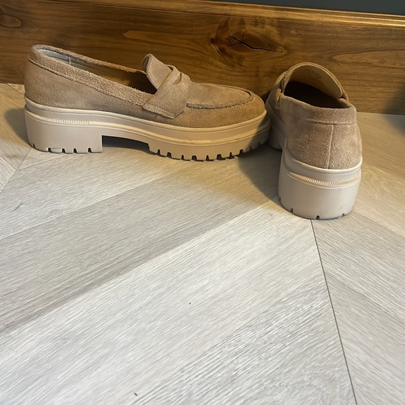 Portland Leather Goods, Patina Zoe Chunky Suede Loafers, size 9 - Picture 2 of 5